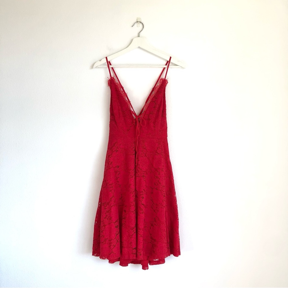 Lulus Red Floral Eyelash Lace Strappy Dress Size Medium